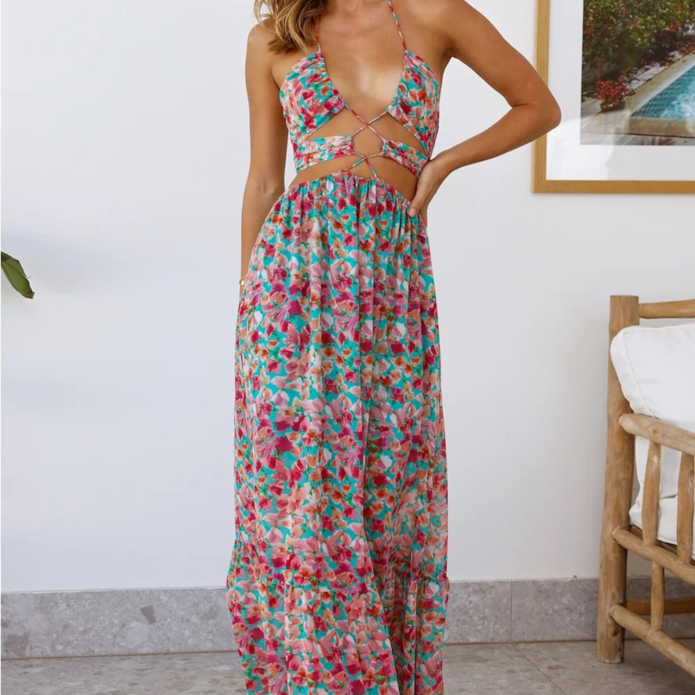 HELLO MOLLY FREE FLIGHT MAXI DRESS
Size Large